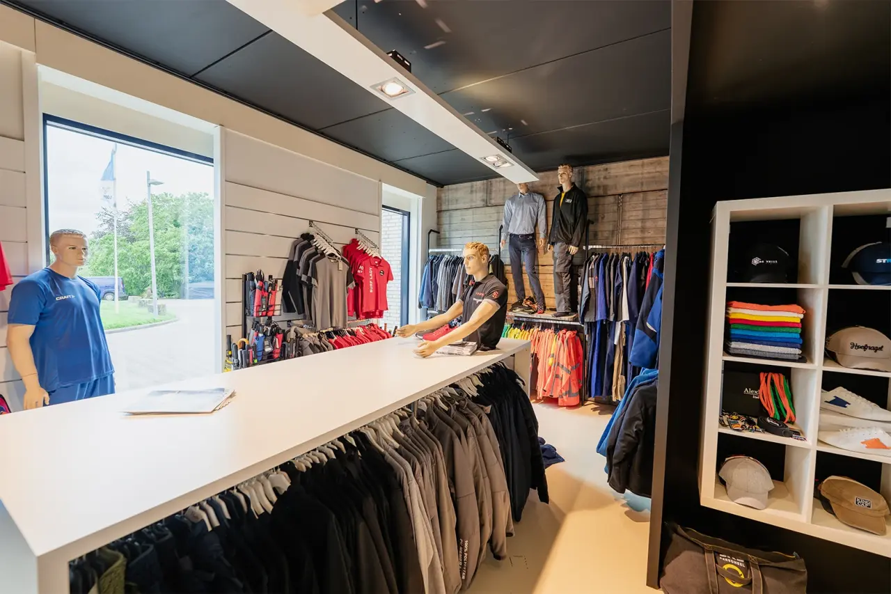 Kleding showroom LOOREN Gifts